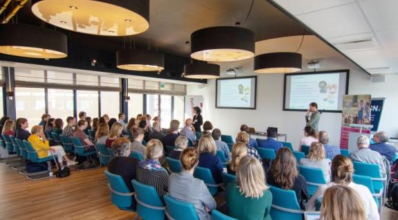 Bijeenkomst over de mogelijkheden van biotechnologie en algen